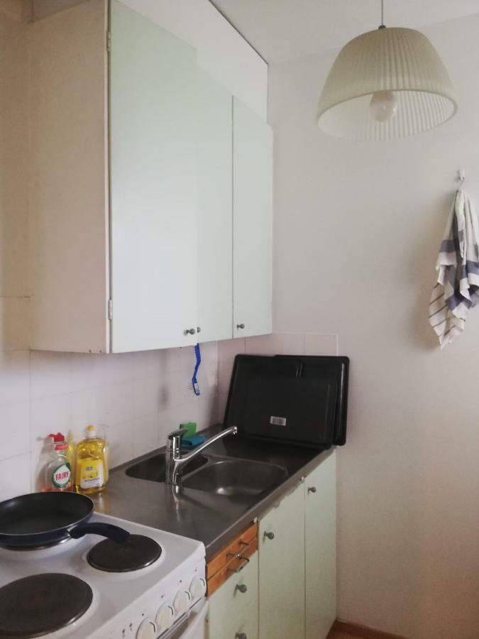 Fantastic Apartment In Hip Area Of Kallio Хельсинки Экстерьер фото